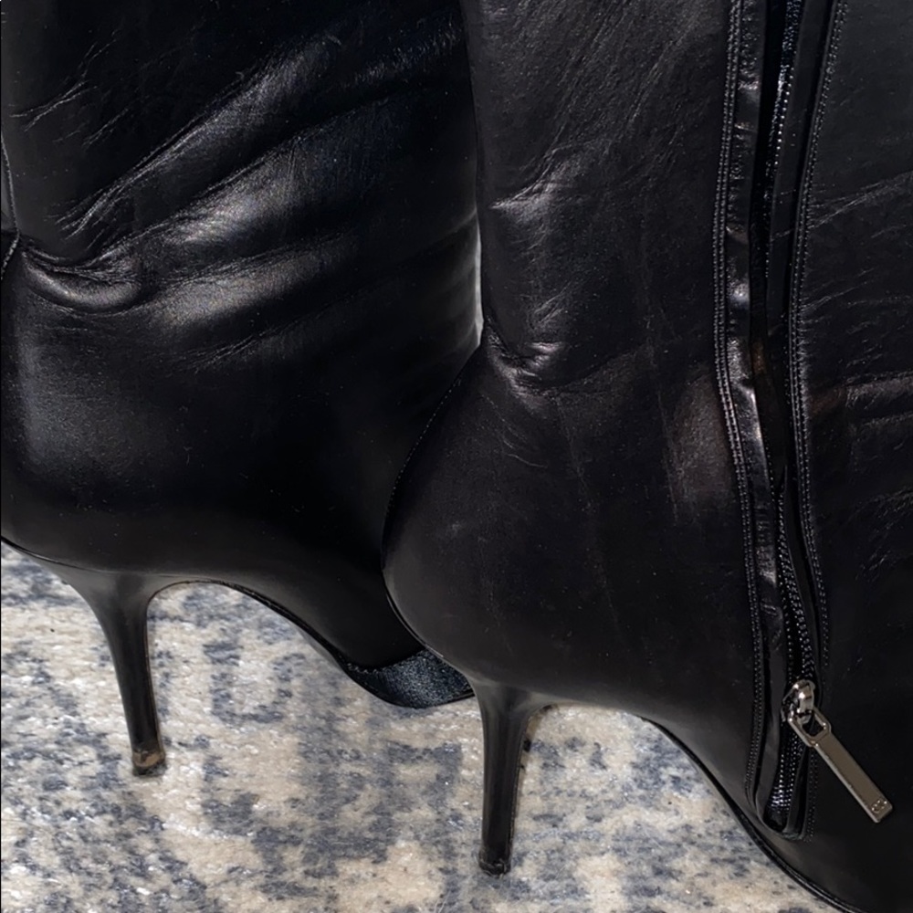 Shoes - Picture 3 of 4